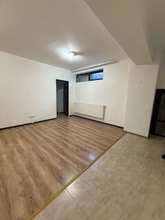 Giulesti, Str Agnita, bloc 2016, Ap 3 camere, 85 mp pret 84000 euro