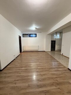 Giulesti, Str Agnita, bloc 2016, Ap 3 camere, 85 mp pret 84000 euro